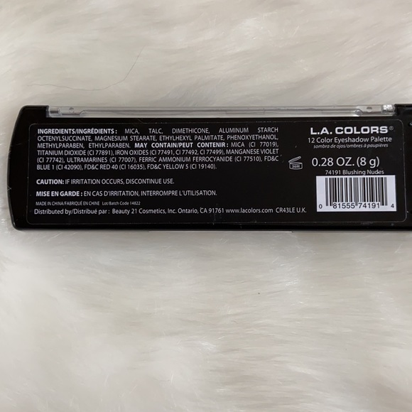 L.A. Colors 12 color eyeshadow palette in blushing nudes. - Picture 2 of 5